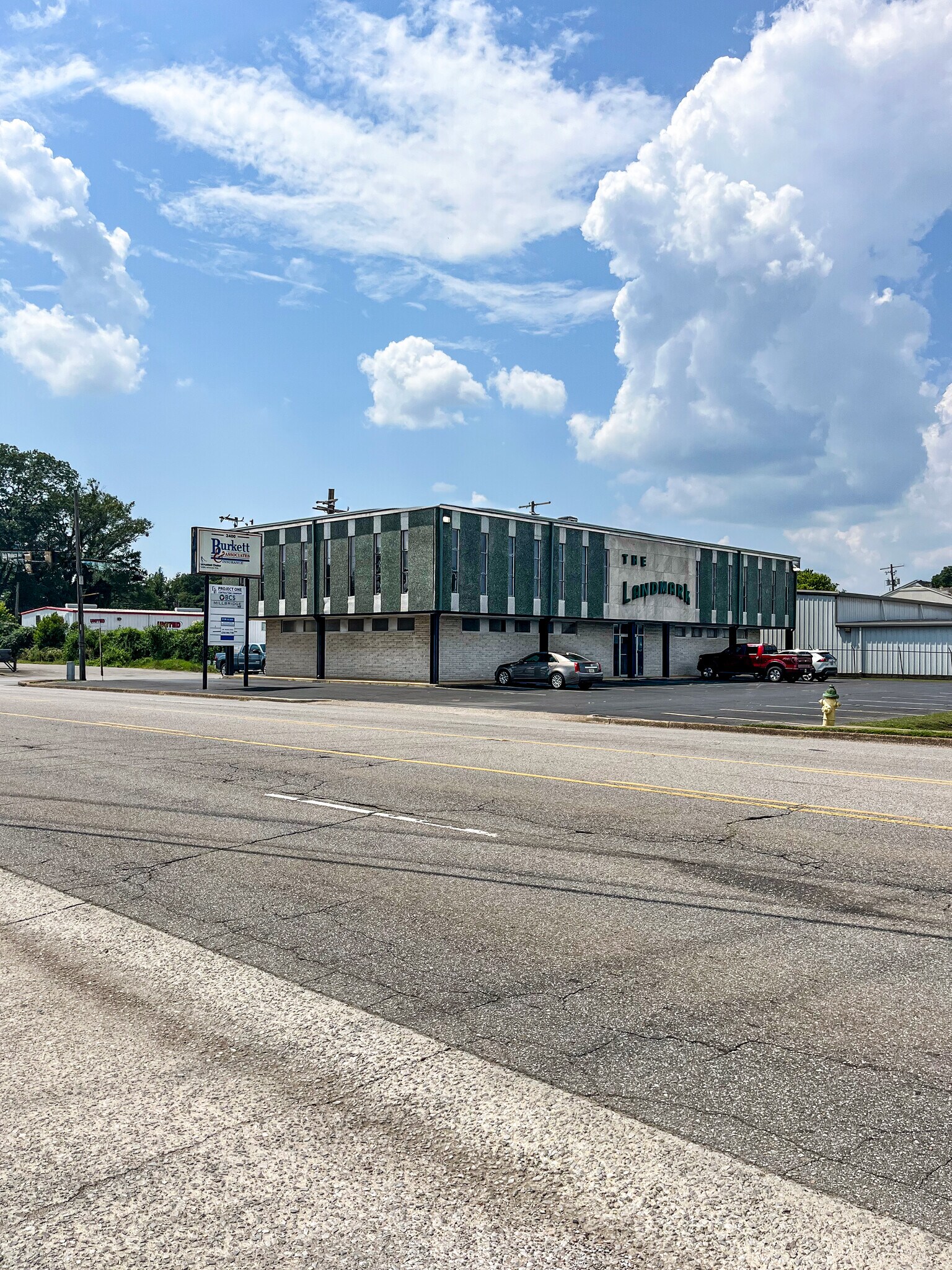 2400 Bob Wallace Ave SW, Huntsville, AL for lease Building Photo- Image 1 of 4