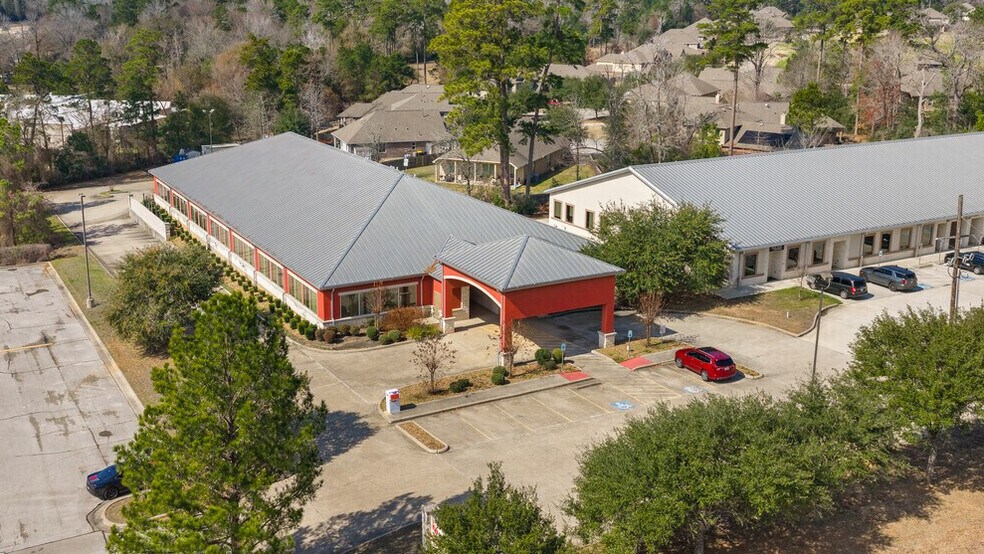 2200 N FM 3083 Rd W, Conroe, TX à louer - Photo du bâtiment - Image 2 de 30
