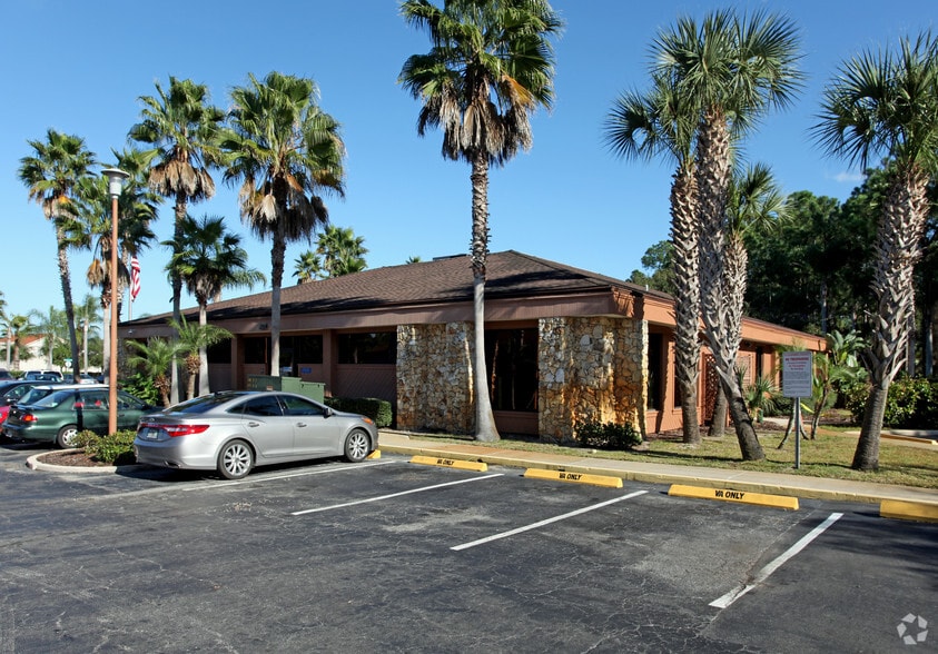 1821 Business Park Blvd, Daytona Beach, FL à vendre - Photo du bâtiment - Image 2 de 2