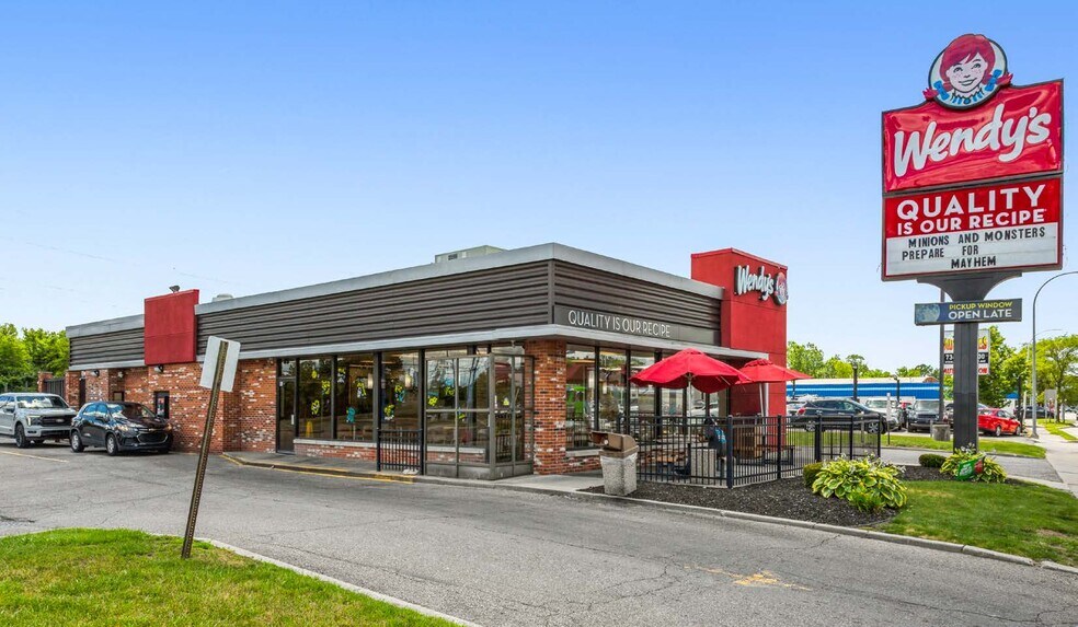 32967 Michigan Ave, Wayne, MI for sale - Building Photo - Image 1 of 3