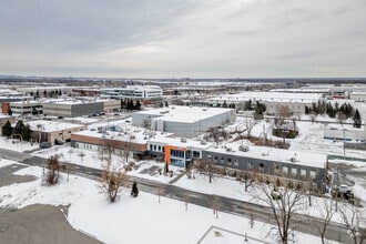 88 Av Leacock, Pointe-claire, QC - AERIAL  map view