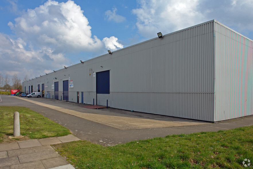 Blundells Rd, Milton Keynes for lease - Building Photo - Image 3 of 8