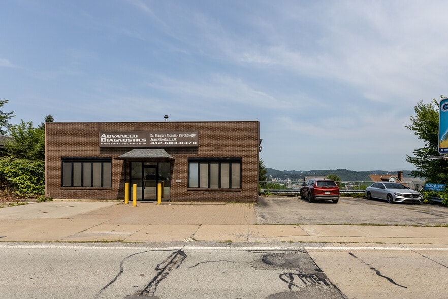 3519 Bigelow Blvd, Pittsburgh, PA for sale - Building Photo - Image 2 of 47