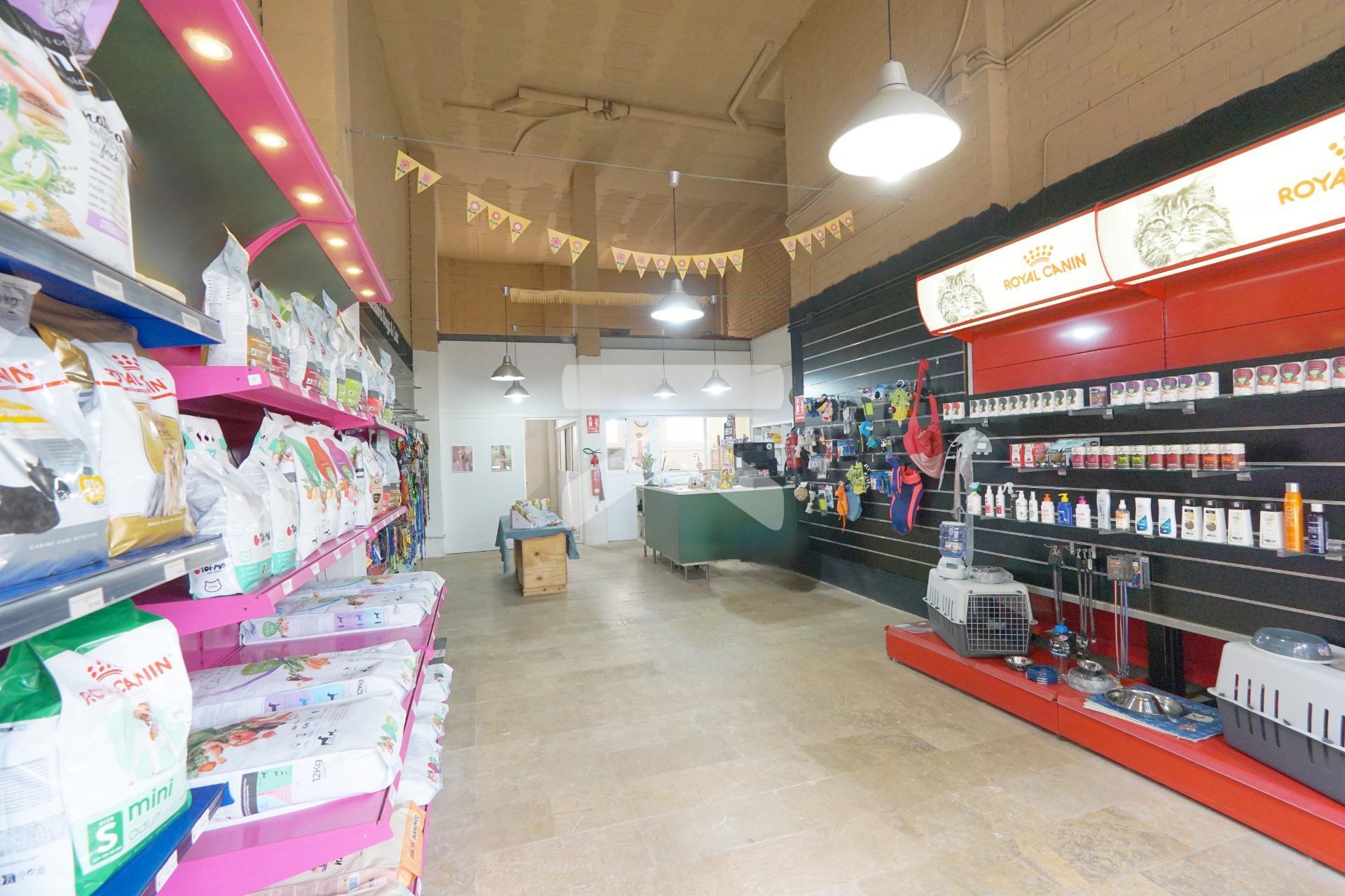 Retail in Tarragona, Tarragona for lease Interior Photo- Image 1 of 12