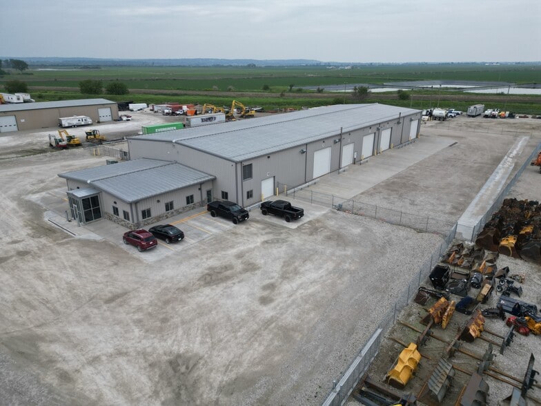 3400 Old Mormon Bridge Rd, Crescent, IA for lease - Building Photo - Image 3 of 9
