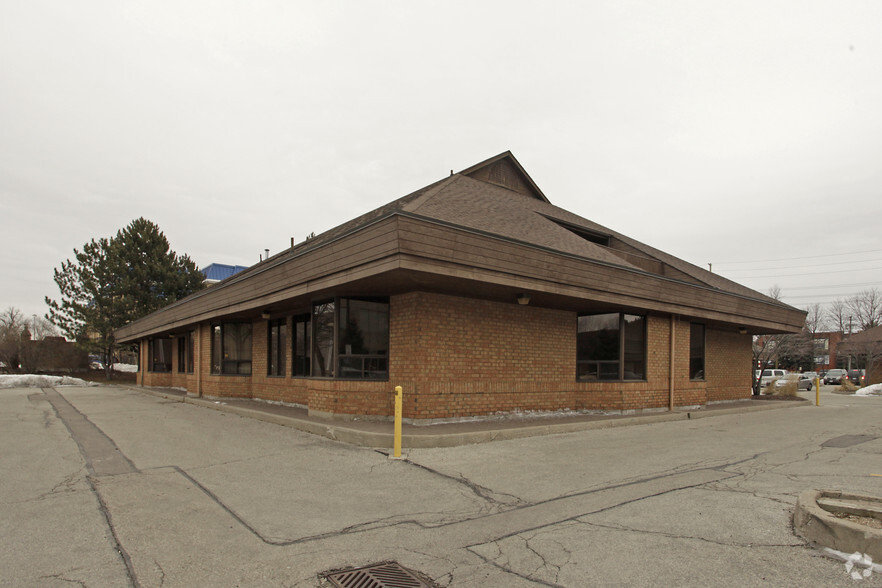 5 Director Ct, Vaughan, ON for lease - Building Photo - Image 2 of 17