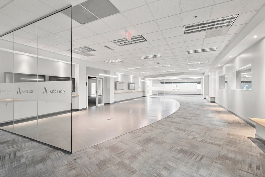 200 Applied Pky, Monee, IL for lease - Building Photo - Image 2 of 22