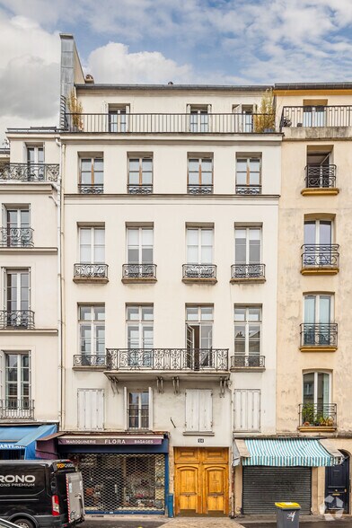 24 Rue Saint-Antoine, Paris à louer - Photo principale - Image 1 de 13