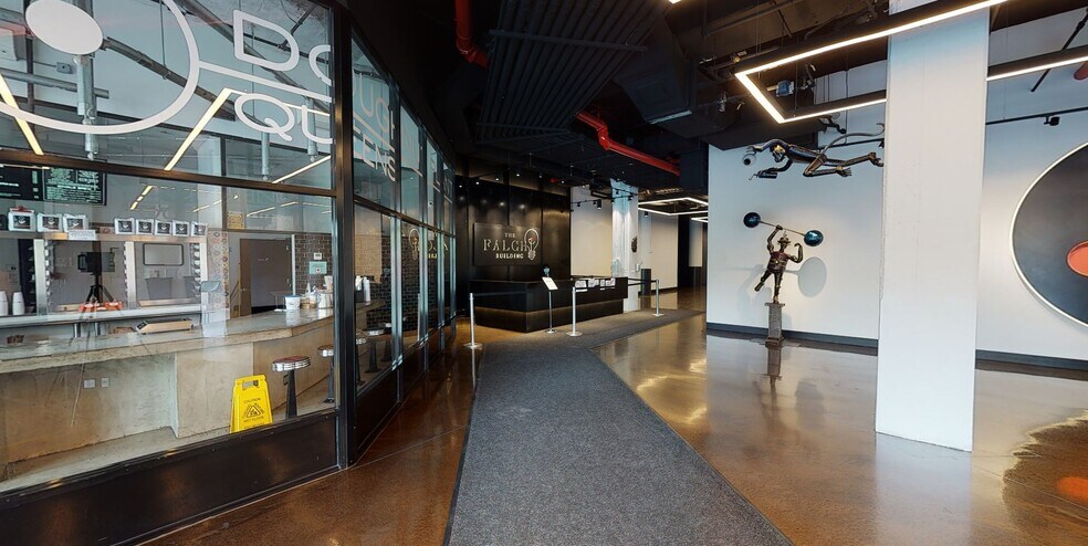 31-00 47th Ave, Long Island City, NY à louer - Hall d’entrée - Image 2 de 59