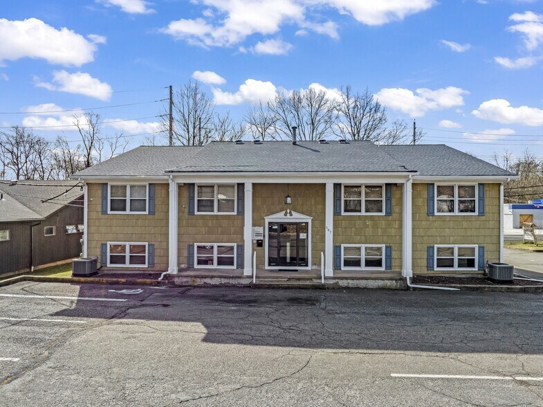 147 Union Ave, Middlesex, NJ à louer - Photo du bâtiment - Image 2 de 10