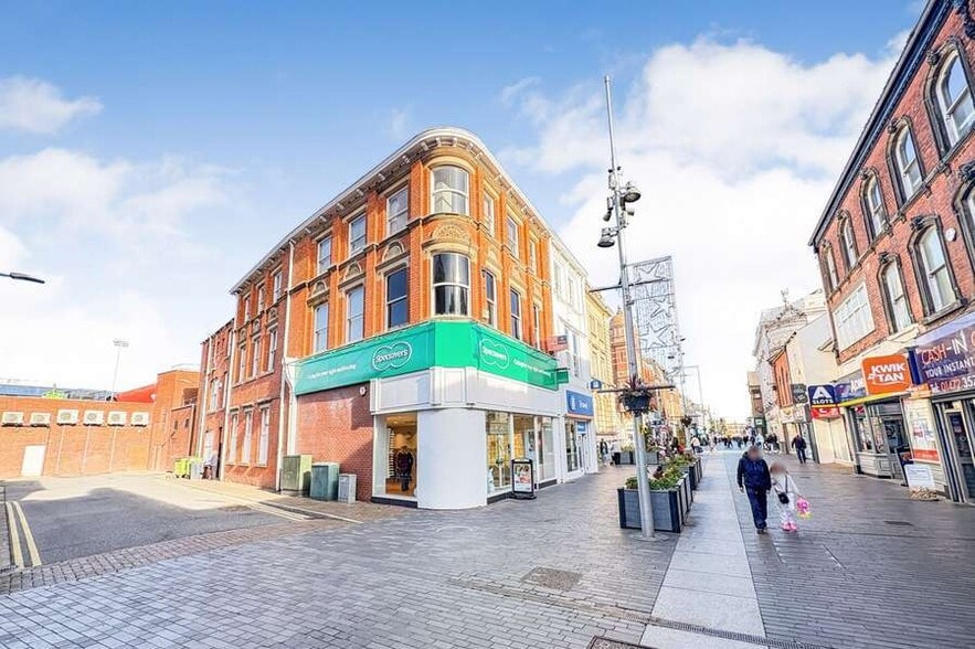 33 Victoria St W, Grimsby for sale - Building Photo - Image 2 of 6