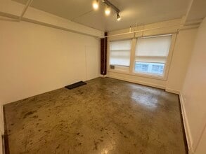 453 S Spring St, Los Angeles, CA for lease Interior Photo- Image 2 of 4