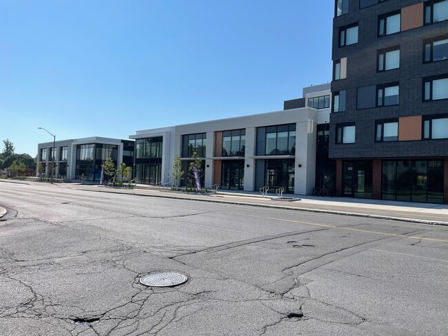 More details for 770 Brookfield Rd, Ottawa, ON - Retail for Lease