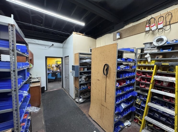 28664 Michigan Ave, Inkster, MI for sale - Interior Photo - Image 3 of 4