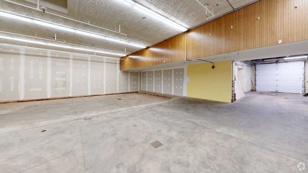 483 Belmont Ave, Springfield, MA à louer - Numérisation 3D de Matterport - Image 3 de 14