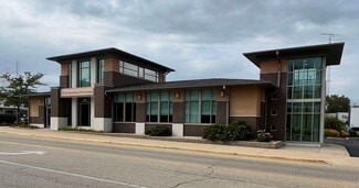 More details for 190 E Geneva St, Elkhorn, WI - Retail for Sale