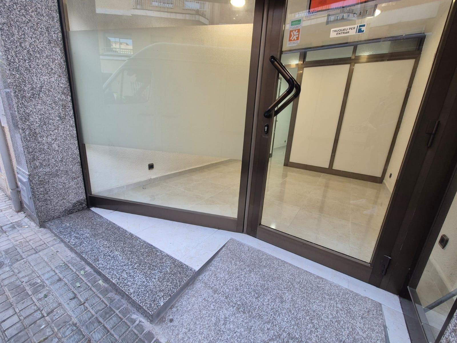 Retail in Vilafranca del Penedès, Barcelona for lease Primary Photo- Image 1 of 3