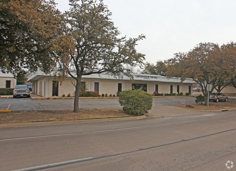 2605 Airport Fwy, Fort Worth, TX à vendre - Photo du bâtiment - Image 3 de 3