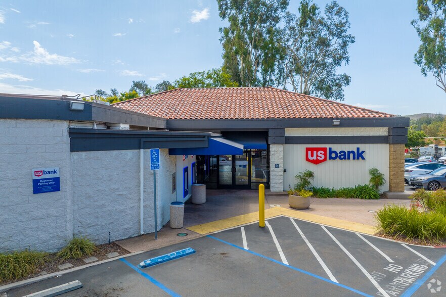 12312 Poway Rd, Poway, CA à vendre - Photo du bâtiment - Image 3 de 4