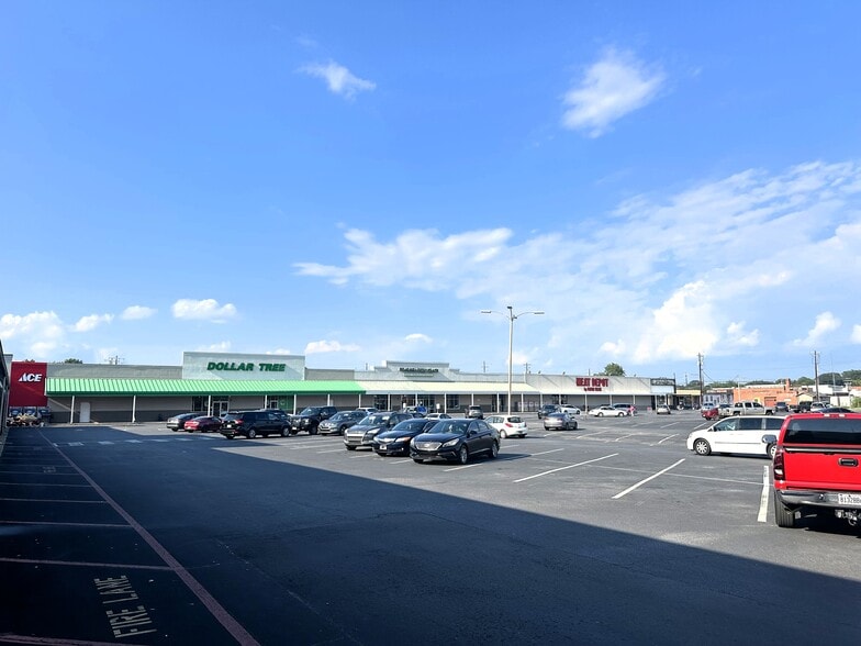 204-230 Fort Williams St, Sylacauga, AL à louer - Photo du bâtiment - Image 2 de 8