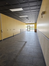 3687 Tampa Rd, Oldsmar, FL à louer Photo intérieure- Image 2 de 3
