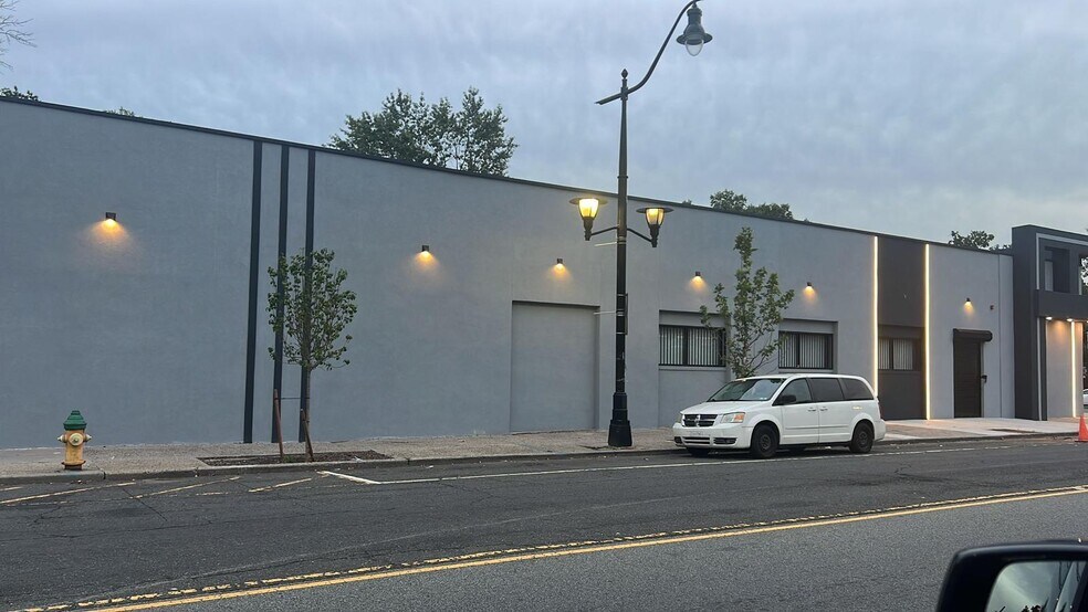 976-990 Bergen St, Newark, NJ à louer - Photo du bâtiment - Image 2 de 7