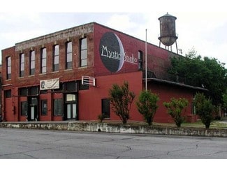 Plus de détails pour 110 S Houston Ave, Denison, TX - Industriel à vendre