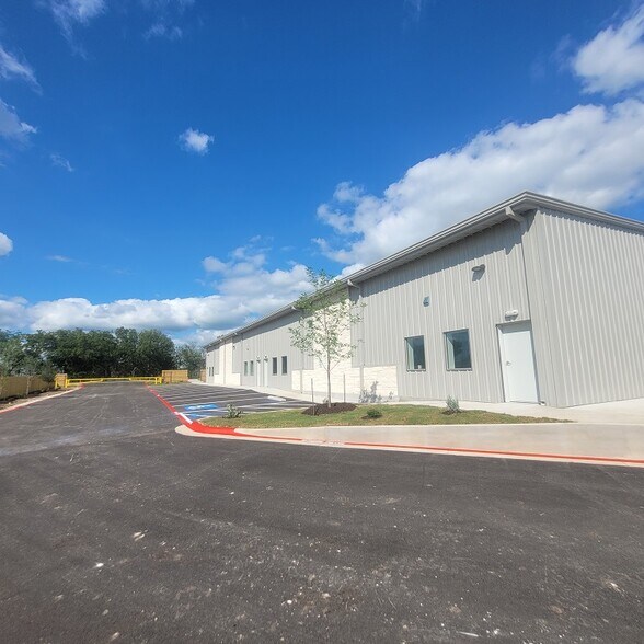 161 Weldon Johnson Way, Kyle, TX for lease - Building Photo - Image 1 of 10