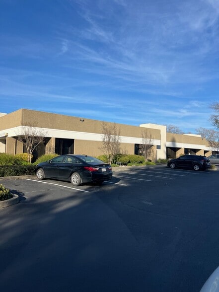 4700 Northgate Blvd, Sacramento, CA for lease - Building Photo - Image 3 of 12