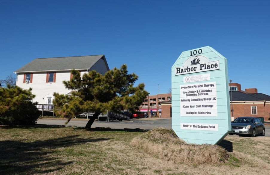 100 Bridge St, Hampton, VA for lease - Building Photo - Image 2 of 21