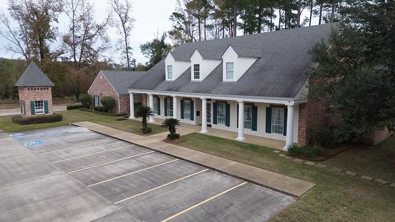 2552 Highway 964, Saint Francisville, LA for lease Primary Photo- Image 1 of 13