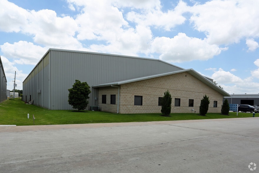 6623 Willowbrook Park Dr, Houston, TX for lease - Building Photo - Image 2 of 4