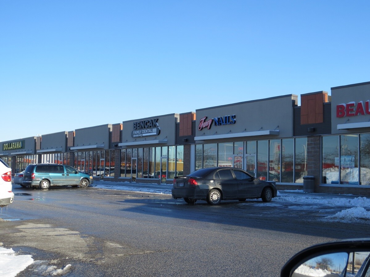 6711-7401 Tecumseh Rd E, Windsor, ON à vendre Photo principale- Image 1 de 1