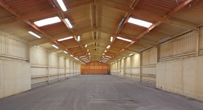Lower Rake Ln, Frodsham for lease Interior Photo- Image 1 of 2