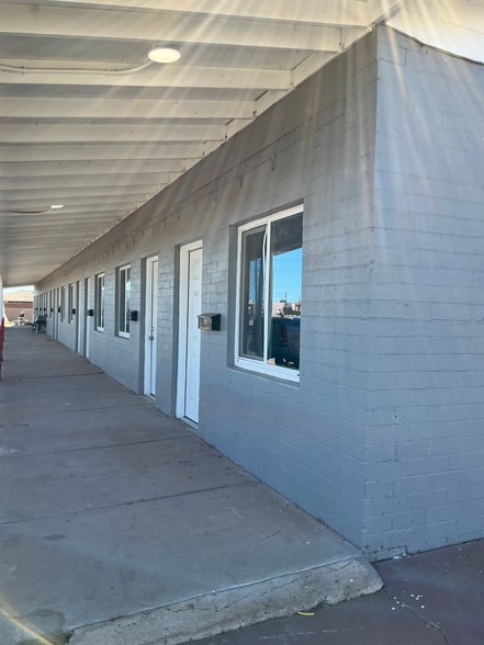 305 N 5th Ave, Holbrook, AZ for sale - Building Photo - Image 3 of 15