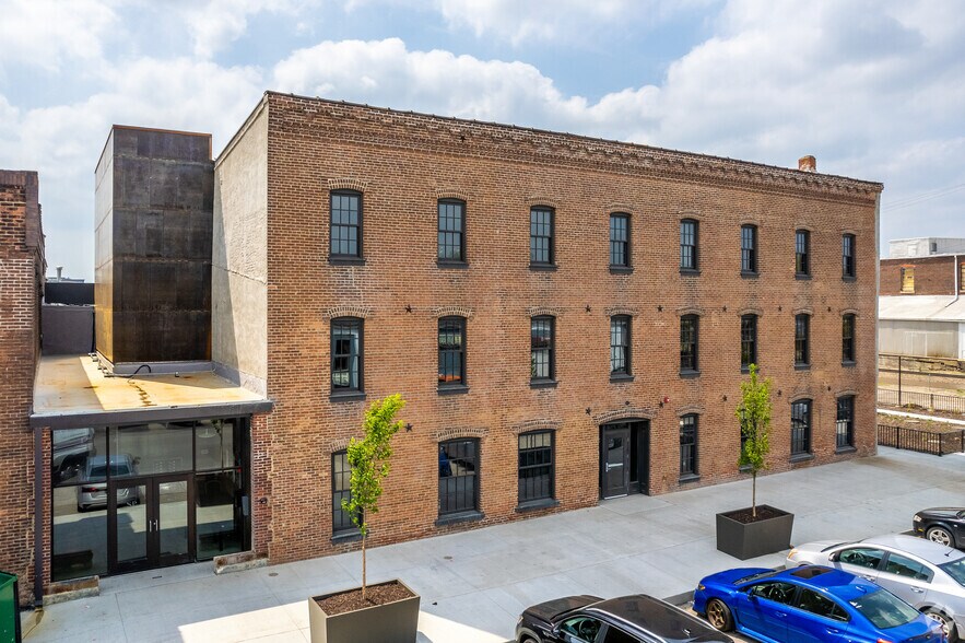 112 SE 4th St, Des Moines, IA à louer - Photo du bâtiment - Image 1 de 5