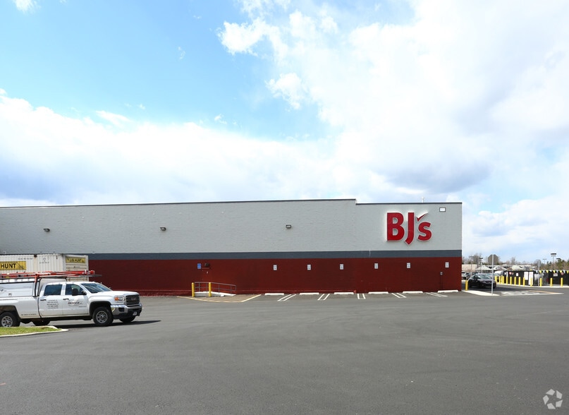 630-650 Cowpath Rd, Lansdale, PA for lease - Building Photo - Image 2 of 8