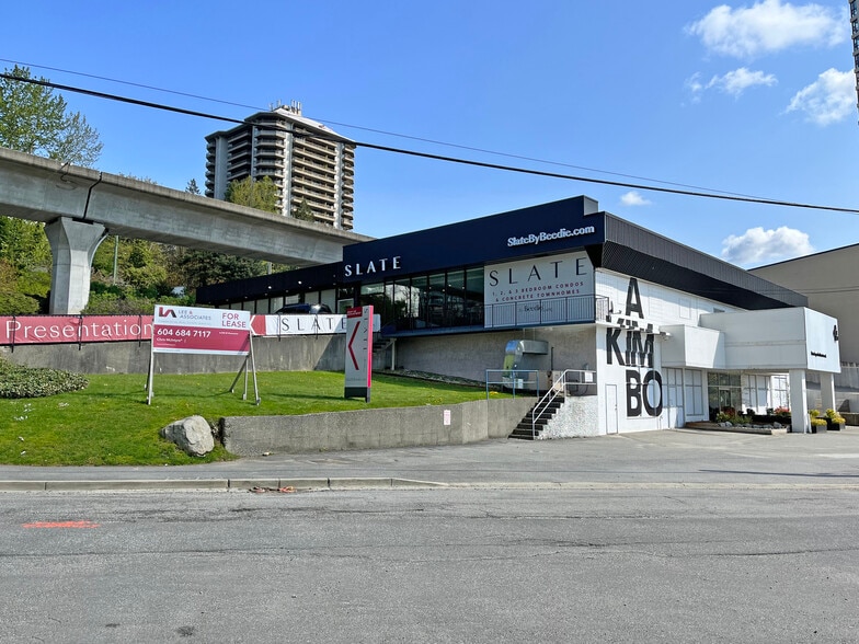 2150-2152 Douglas Rd, Burnaby, BC à louer - Photo du bâtiment - Image 2 de 9