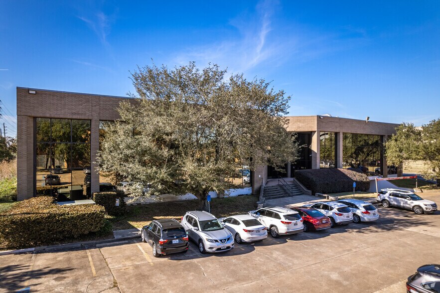 7707 Fannin St, Houston, TX à louer - Photo du bâtiment - Image 3 de 10