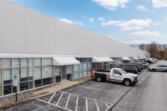 Plus de détails pour 829 Lincoln Ave, West Chester, PA - Flex à vendre