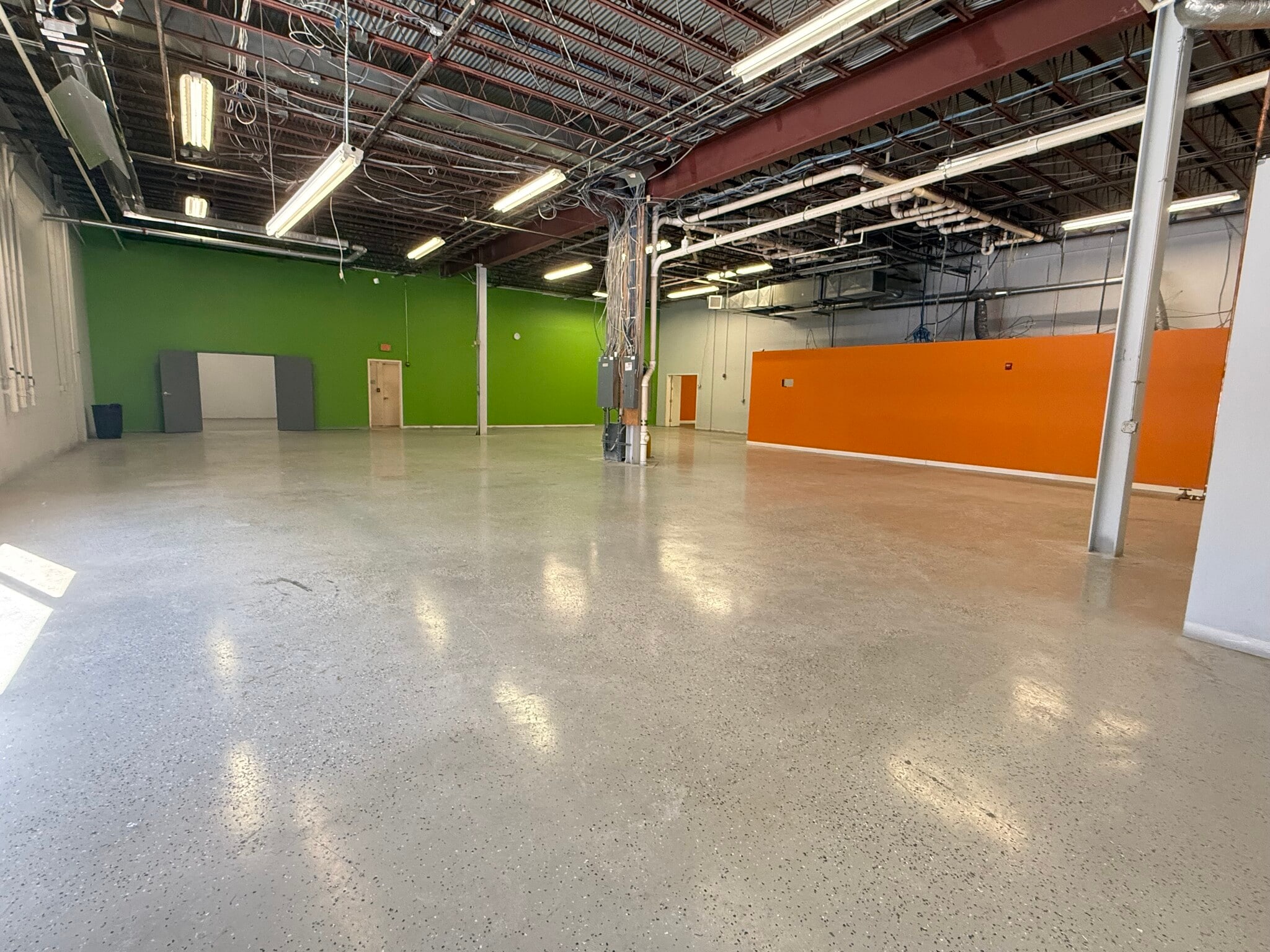 630 E Diamond Ave, Gaithersburg, MD for lease Interior Photo- Image 1 of 13