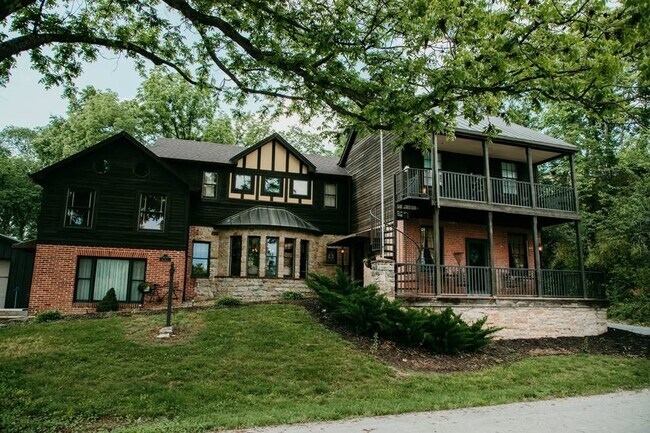 Plus de détails pour 5549 Main St, Augusta, MO - Services hôteliers à vendre