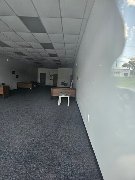 1000 E Main St, Cherryville, NC for sale - Building Photo - Image 2 of 11