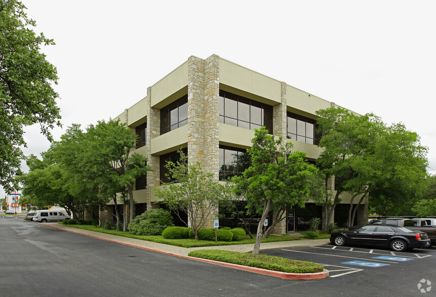 12042 Blanco Rd, San Antonio, TX for lease - Building Photo - Image 3 of 8