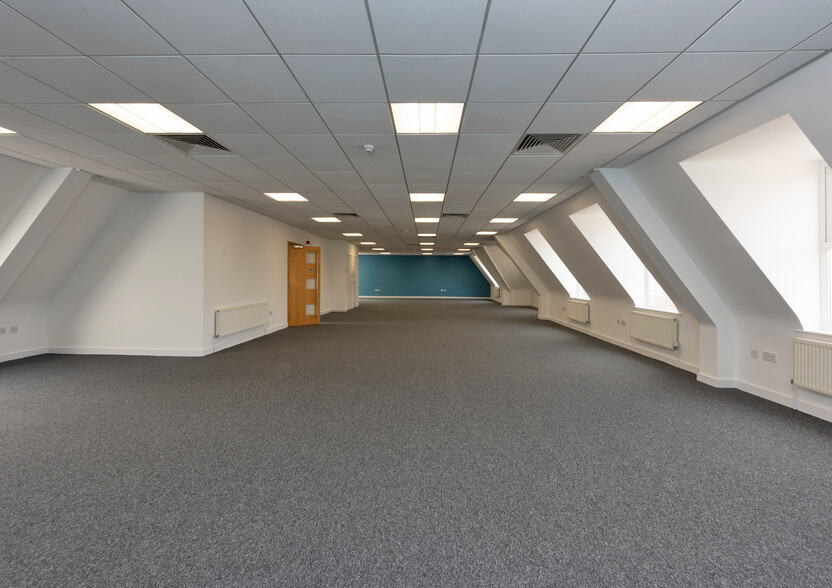 Emmanuel Ct, Sutton Coldfield for lease - Building Photo - Image 3 of 7