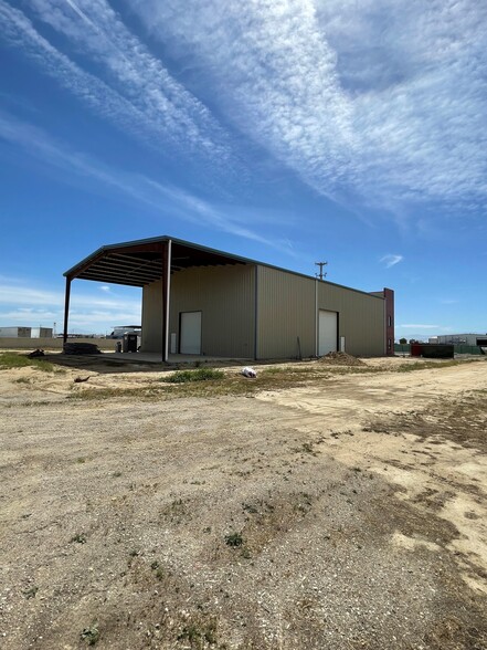 22420 Gribben Ct, Bakersfield, CA for lease - Building Photo - Image 3 of 3