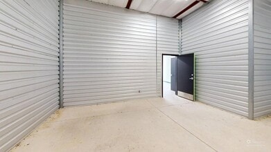 8114 City Base Landing, San Antonio, TX for lease Interior Photo- Image 2 of 6