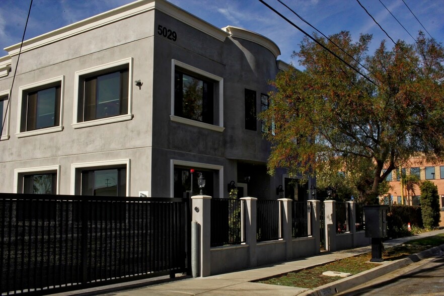 5029 Bleecker St, Baldwin Park, CA à louer - Photo du bâtiment - Image 2 de 12