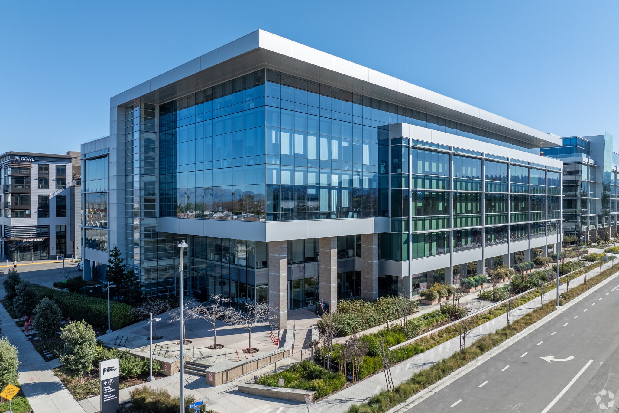 1255 Pear Ave, Mountain View, CA for lease Primary Photo- Image 1 of 9