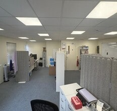 101 Victoria Rd, Horley for lease Interior Photo- Image 2 of 3